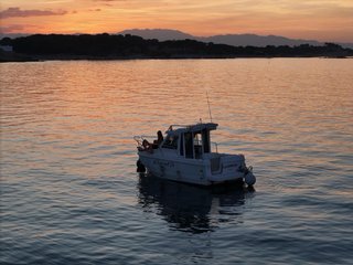 Elamd 24 Cabin Fish