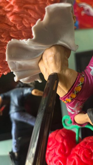 Figure Doflamingo e Trafalgar Law