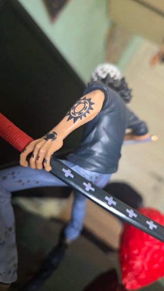 Figure Doflamingo e Trafalgar Law