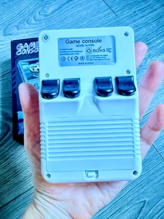 Consola Retro Portátil R36S Blanca 64GB