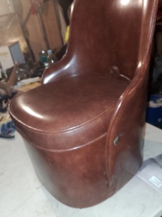 Butaca vintage cuero marrón 60s/70s