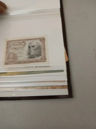 Lote de Billetes Antiguos en Álbum 30 unidades