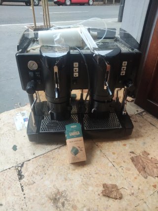 Cafetera Profesional de Dos Grupos