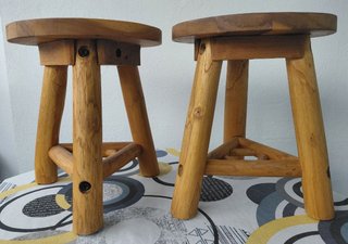 2 Taburetes Rústicos de Madera de Teca