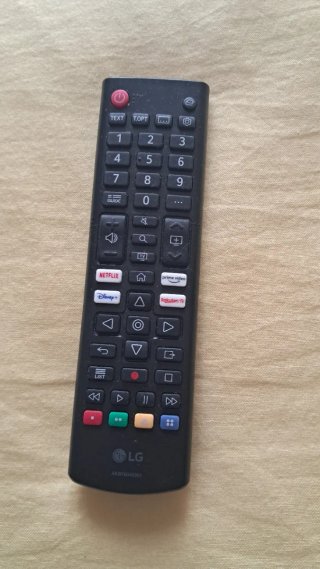 Smart TV LG 24” HD webOS como nueva