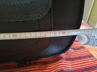 Baúl de cuero para moto custom