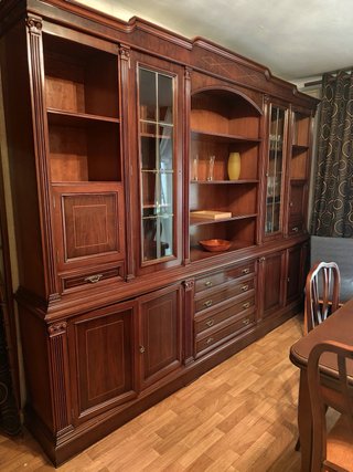 Mueble de Salón Clásico de Madera