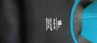 Traje de neopreno de bebé.