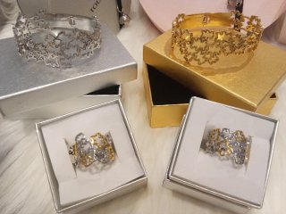 Conjunto de Bisutería Tous: Pulsera y Anillos