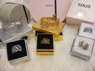 Conjunto de Bisutería Tous: Pulsera y Anillos
