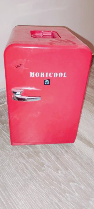 Mini Frigorífico Mobicool Rojo