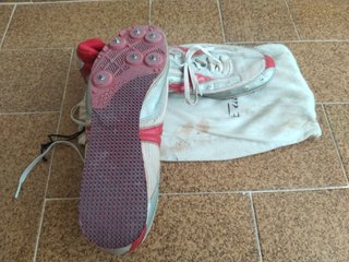 Zapatillas de Atletismo con Clavos