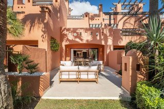 Casa en alquiler en La Carolina-Guadalpín en Marbella
