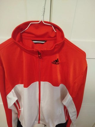 Chaqueta deportiva Adidas chico Talla M