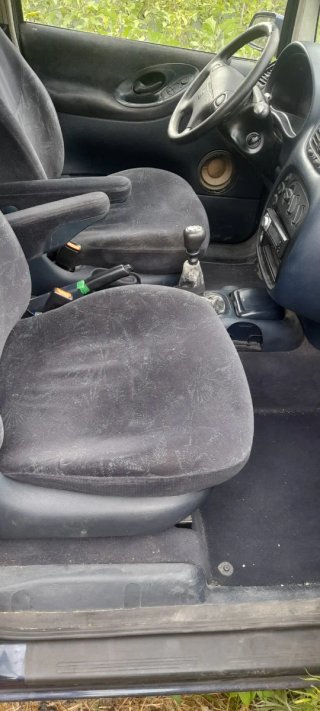 Seat Alhambra  1900