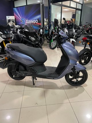 Scooter Eléctrico Peugeot E-Kisbee
