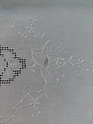 Asciugamano in lino ricamato a mano 112x70 cm