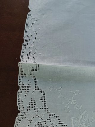 Asciugamano in lino ricamato a mano 112x70 cm
