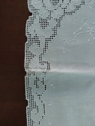 Asciugamano in lino ricamato a mano 112x70 cm