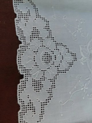 Asciugamano in lino ricamato a mano 112x70 cm
