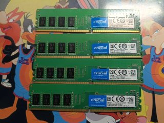 4x Crucial 4GB DDR4-2400 UDIMM RAM
