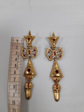 Conjunto de Pendientes y Broche de Baturra