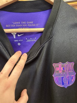 Camiseta FC Barcelona Nike Negra y Morada