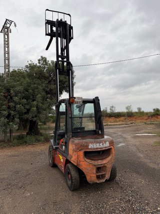 CARRETILLA ELEVADORA NISSAN 3.0 MATRICULADA