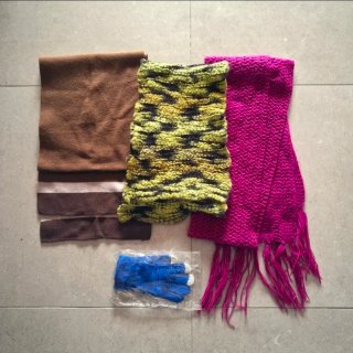 Set de 3 Bufandas y Guantes