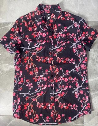 Camisa Estampada Floral Vintage Negra
