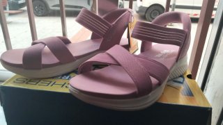 Sandalias Skechers Hana Free slip-ins