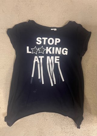 Camiseta Azul con Estampado