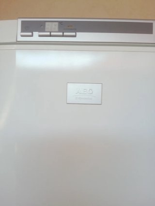 Nevera Vertical AEG Electrolux Blanca 190cm Alto.