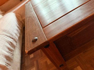Mesa de centro de salón de madera antigua