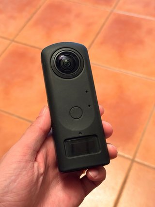 Cámara 360 Ricoh Theta Z1
