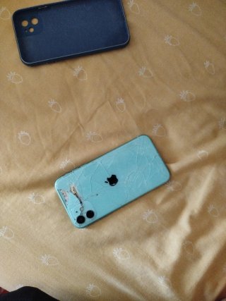 iPhone 11 Apple