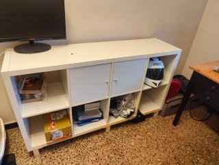 Estantería tipo Kallax blanca. Acabado brillo.