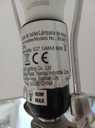 Lámpara de Pie de Aluminio 68 cm alto y 34