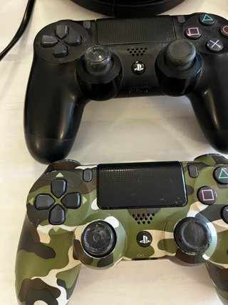 PS4 Slim Negra + 2 Mandos + 7 Juegos