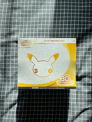Pokémon TCG 30th Celebration Elite Trainer Box