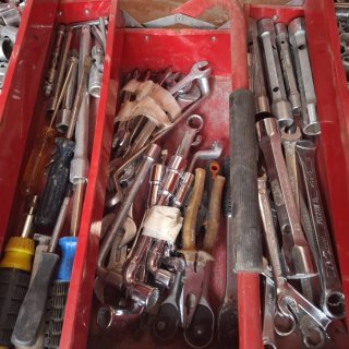 Caja de Herramientas Metálica Roja