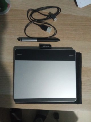 Tableta Gráfica Wacom Intuos Small