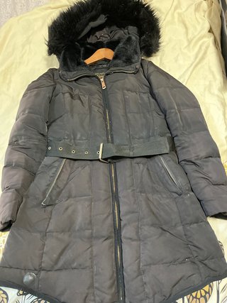 Abrigo Zara Negro con Capucha y Cinturón