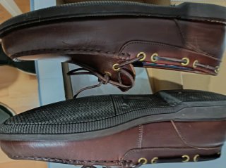 Zapatos náuticos de piel marrón