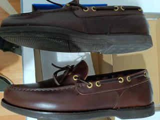 Zapatos náuticos de piel marrón