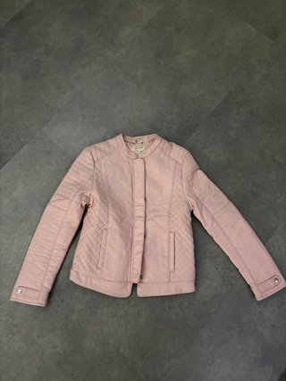 Cazadora de cuero rosa