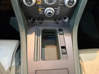 Aston Martin Vantage V8 4.7 Coupé Sportshift