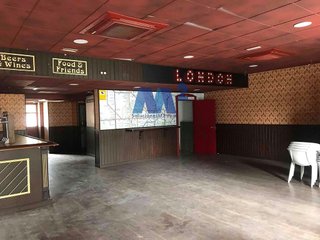 Local comercial en alquiler en San Isidro - Los Almendros en Alcalá de Henares