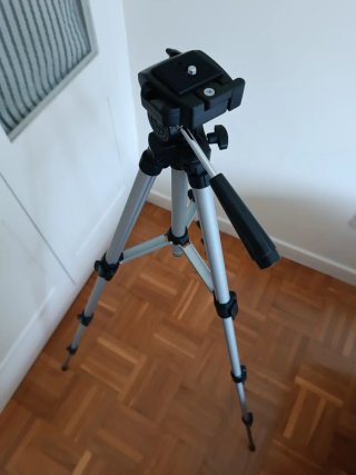 Trípode para cámara fotográfica