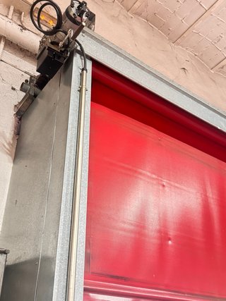 Puerta Taller Rápida Openlux Roja